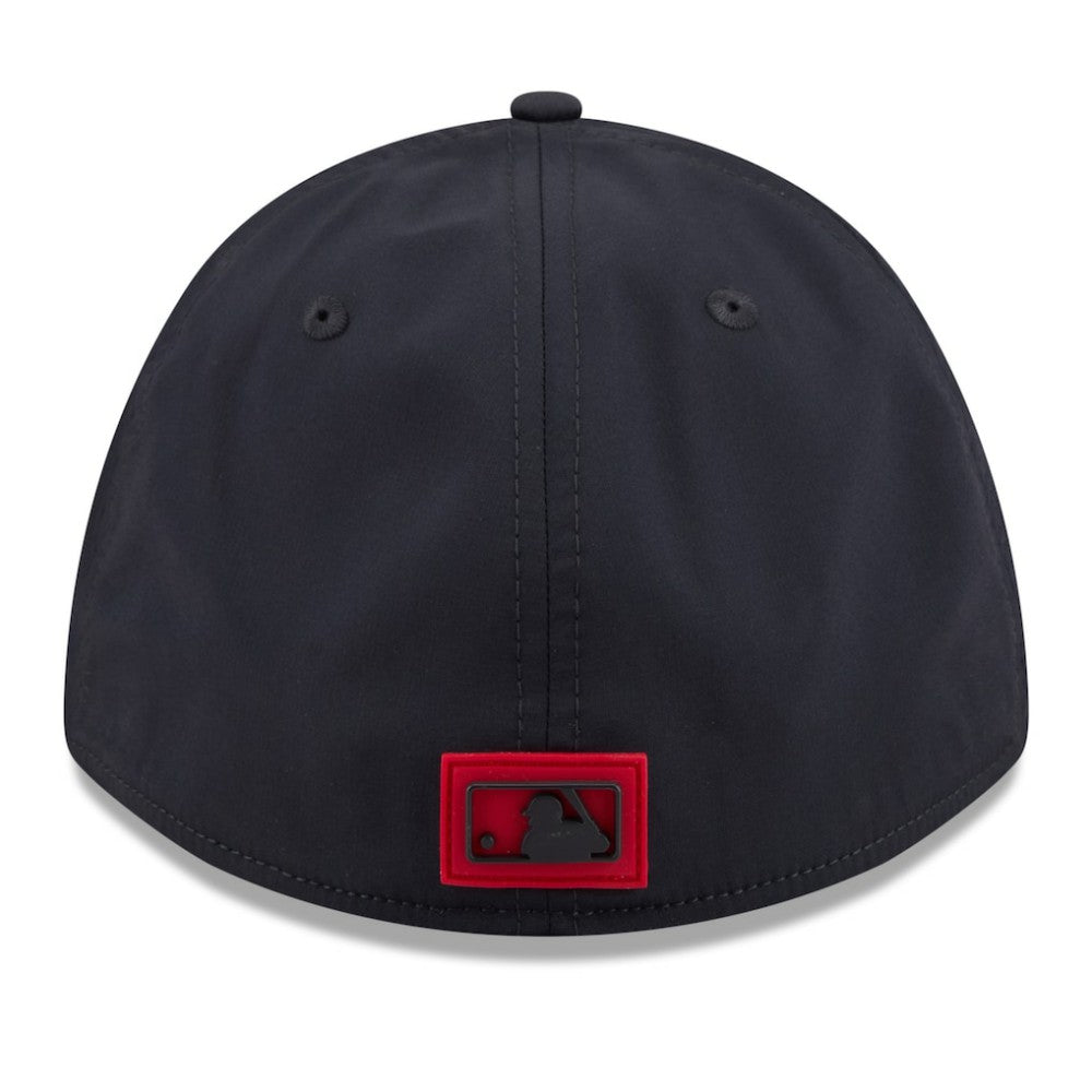 Navy Atlanta Braves New Era 2026 Clubhouse M-Crown 39THIRTY Flex Hat