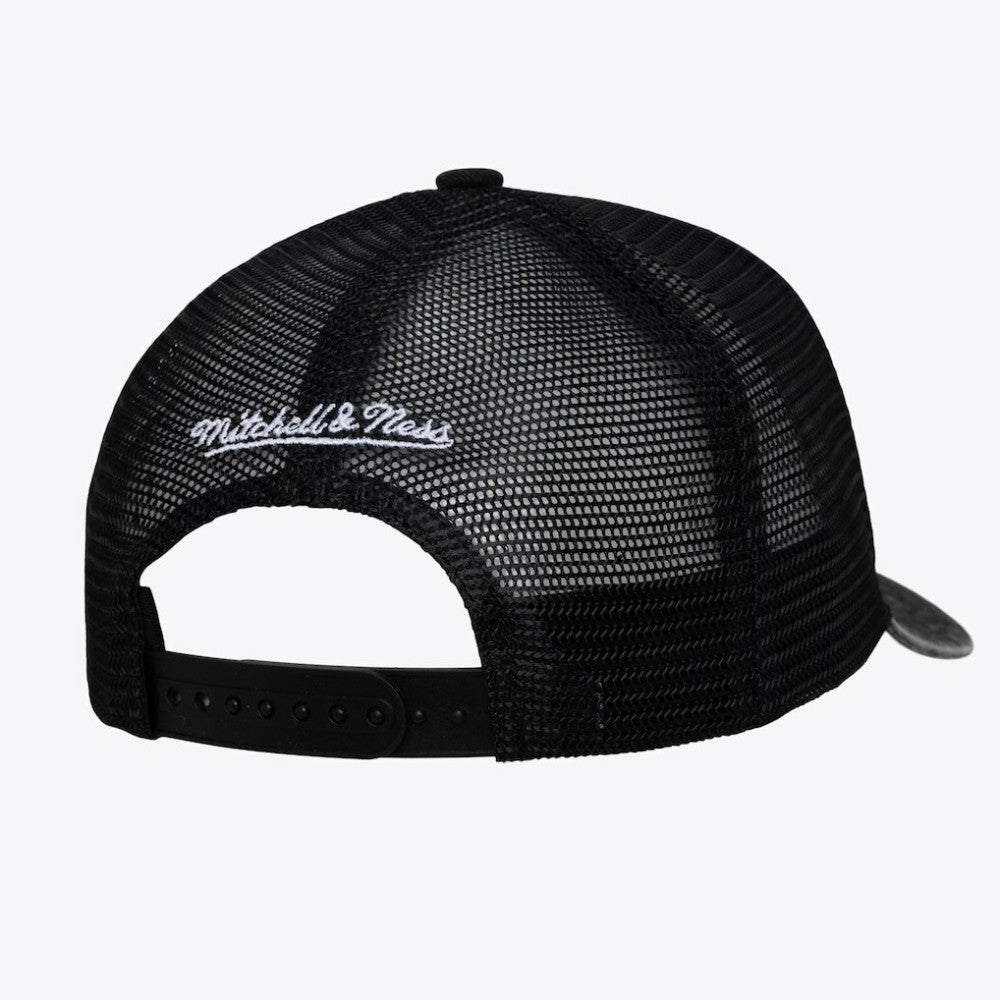 Black San Francisco Giants Mitchell & Ness Unisex Gameday Adjustable Trucker Hat