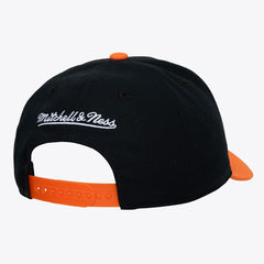 Mitchell & Ness New York Knicks Hardwood Classics Legendary Away Pro-Pinch Adjustable Hat