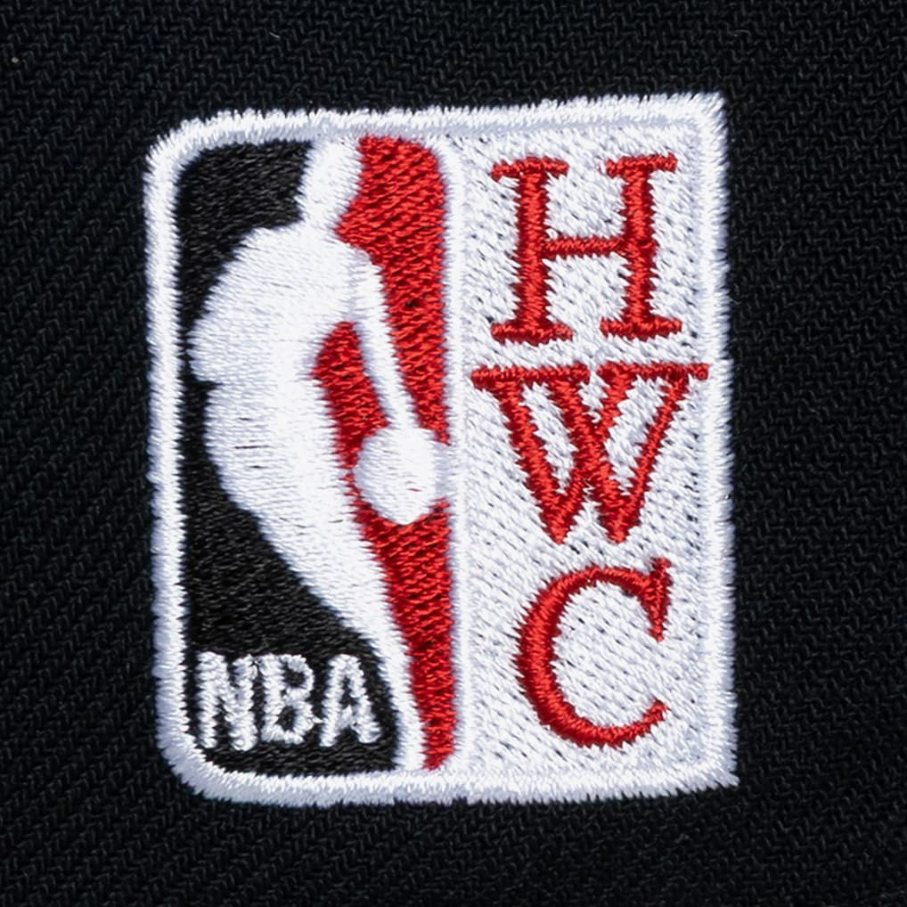 Mitchell & Ness Chicago Bulls Hardwood Classics Legendary Away Pro-Pinch Adjustable Hat