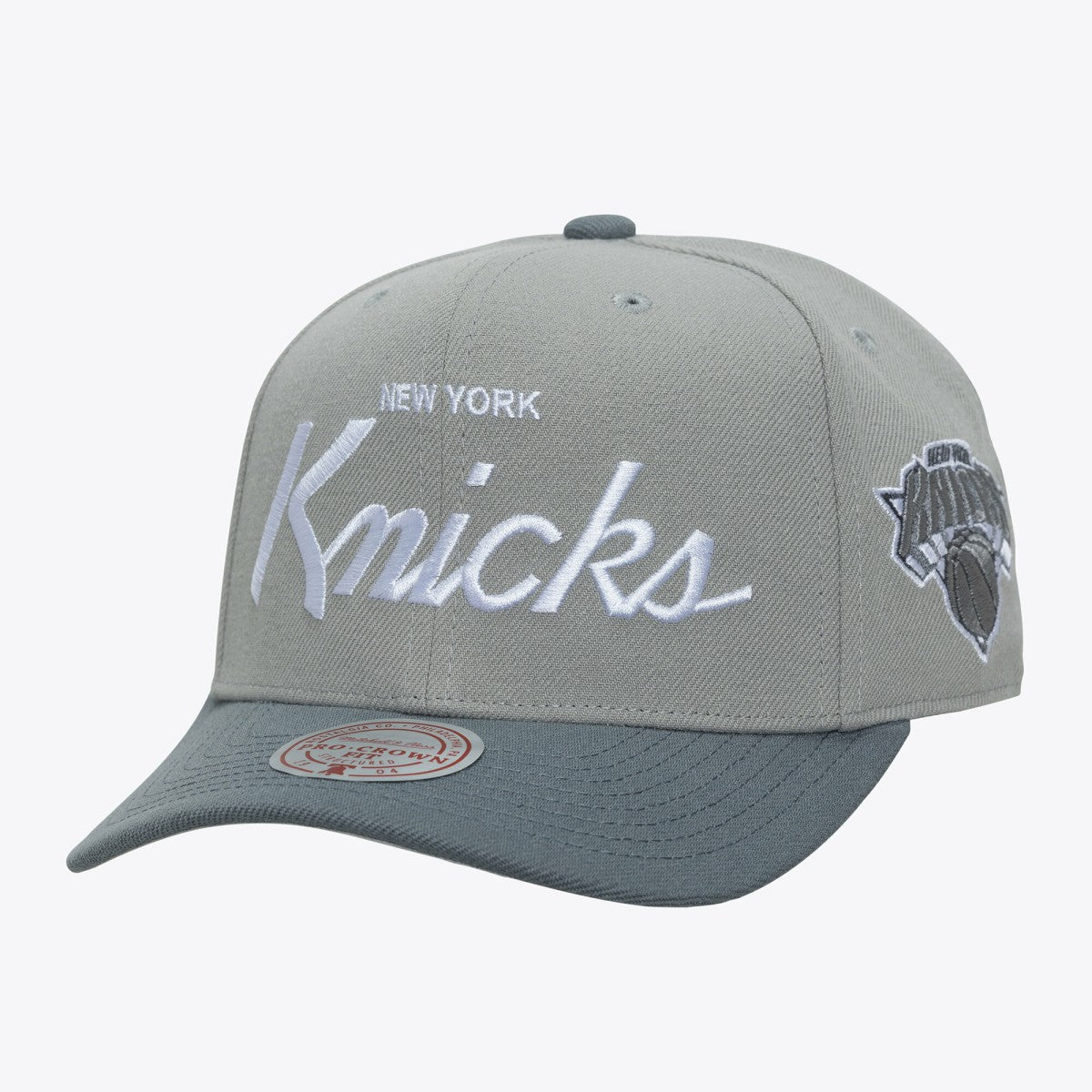 Mitchell & Ness New York Knicks Thunderstorm Head Coach Pro Crown Snapback Hat