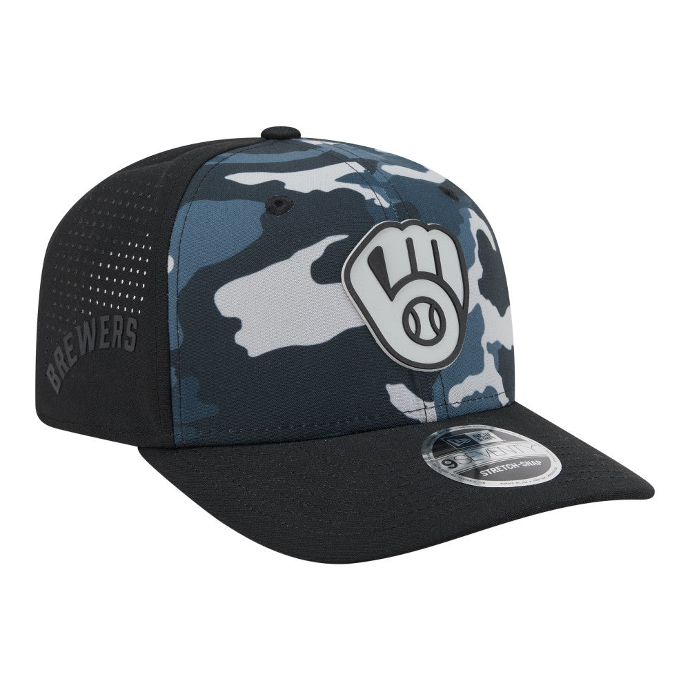 Black Milwaukee Brewers New Era Tonal Camo 9SEVENTY Stretch-Snap Hat
