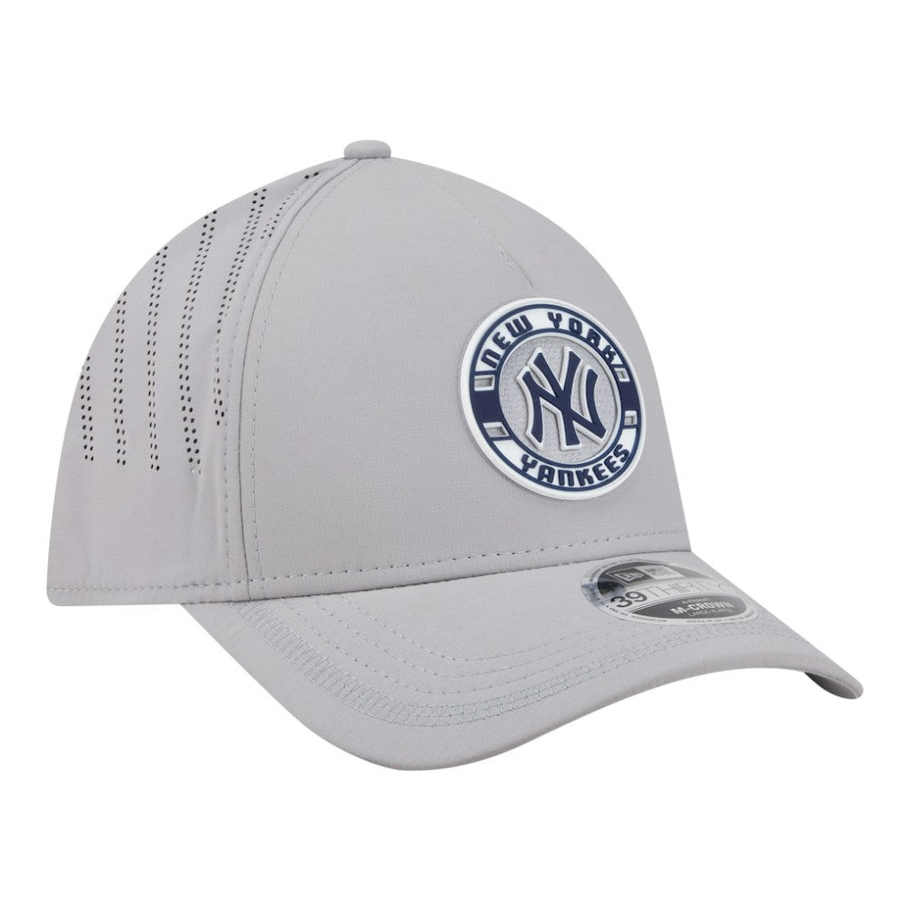 Gray New York Yankees New Era Patch 39THIRTY A-Frame M-Crown Perforated Flex Hat