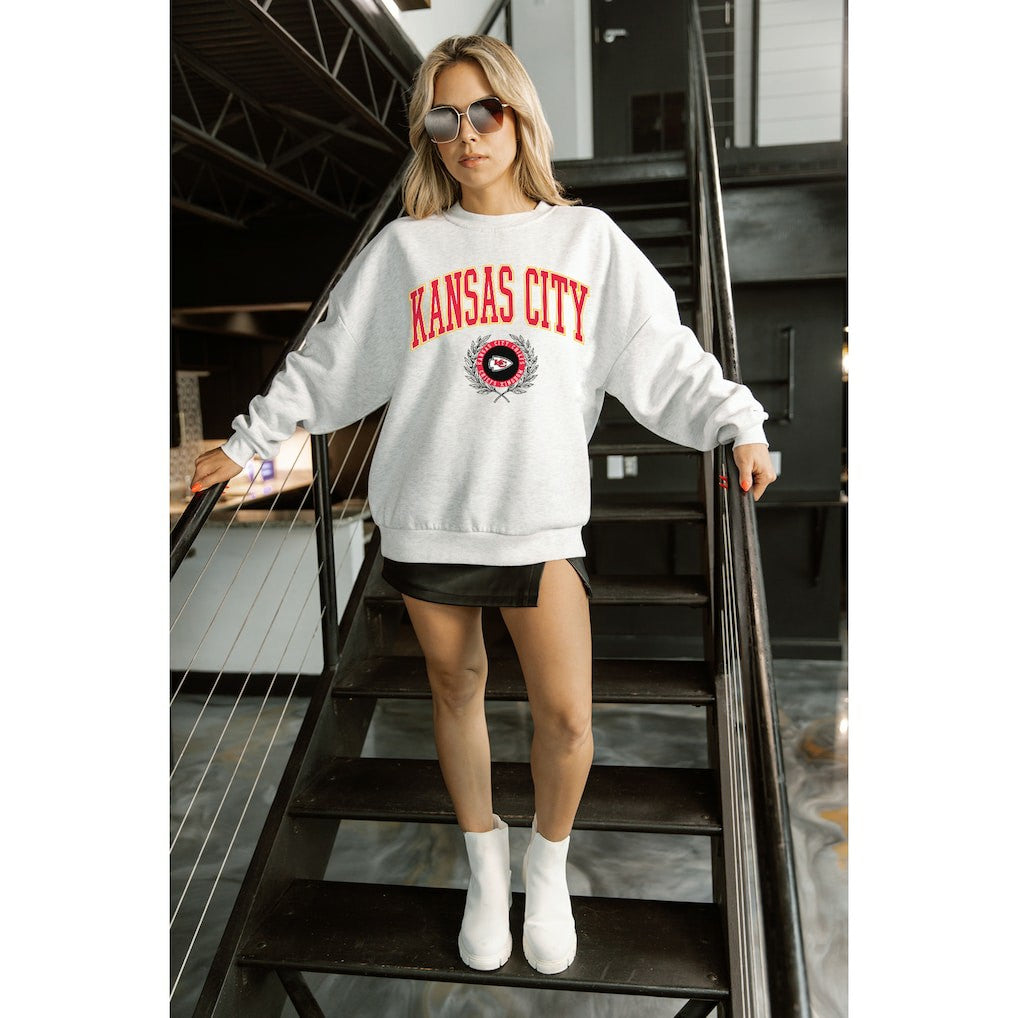Gameday Couture Women's Traditional Logo Oversized Premium Fleece Pullover Sweatshirt - Kansas City Chiefs Pullover