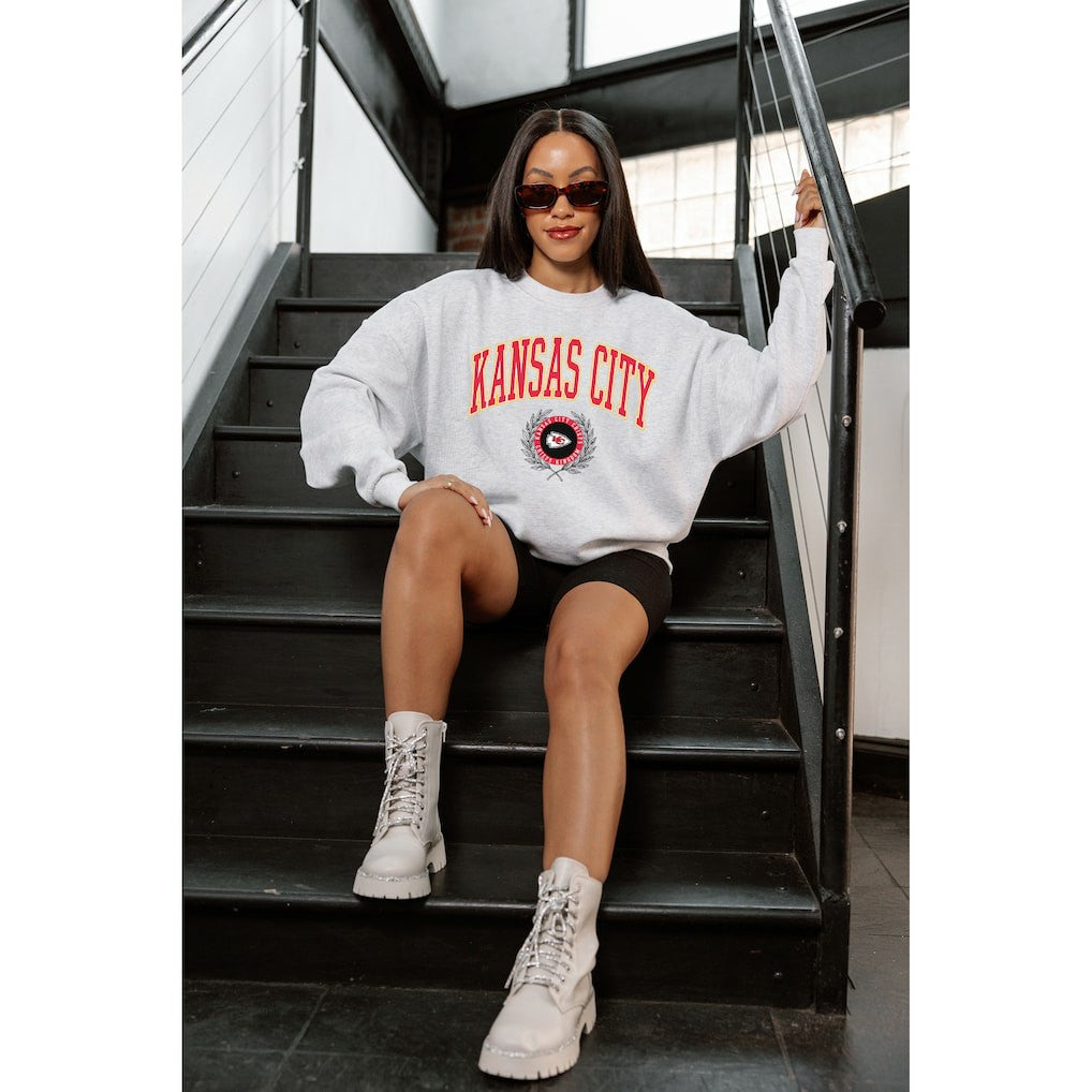 Gameday Couture Women's Traditional Logo Oversized Premium Fleece Pullover Sweatshirt - Kansas City Chiefs Pullover