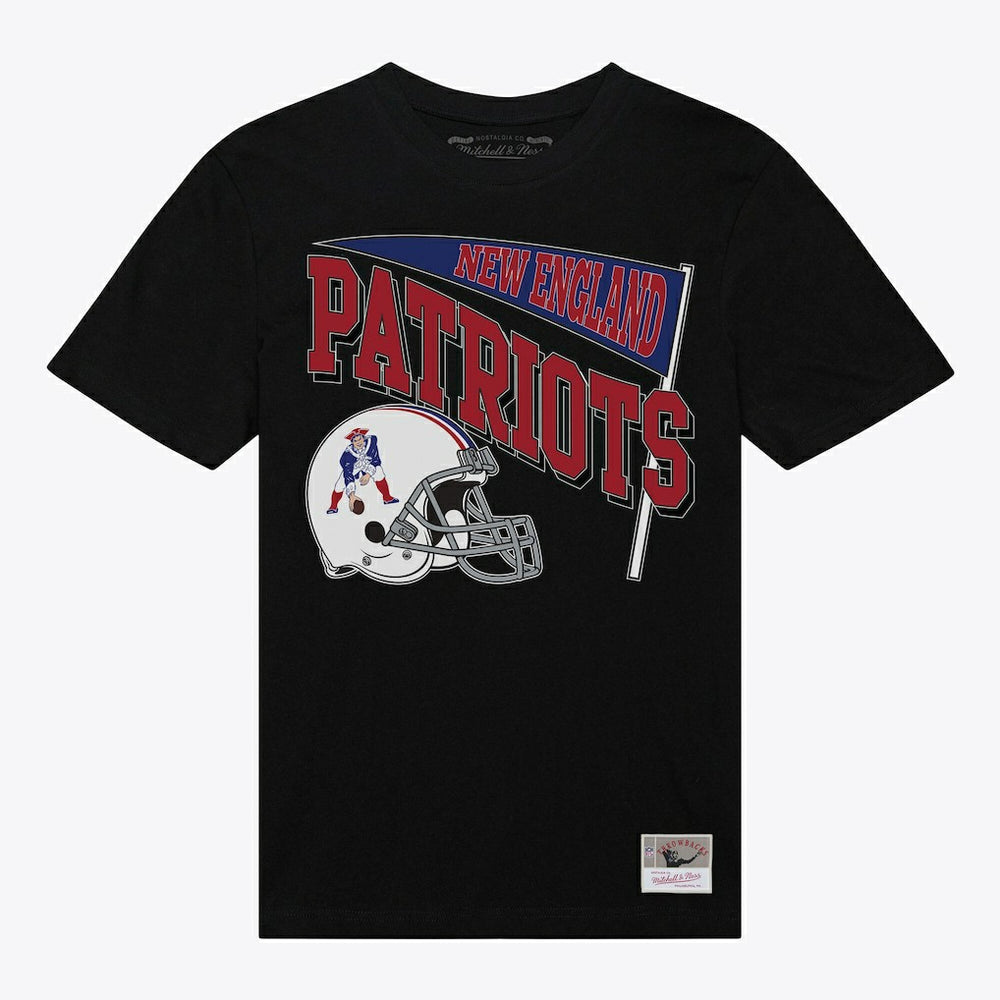 Women's Team Dynamic Boyfriend T-Shirt - New England Patriots T-shirts
