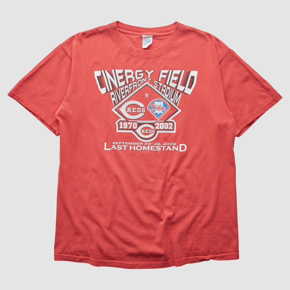 Red Cincinnati Reds 2002 T-Shirt