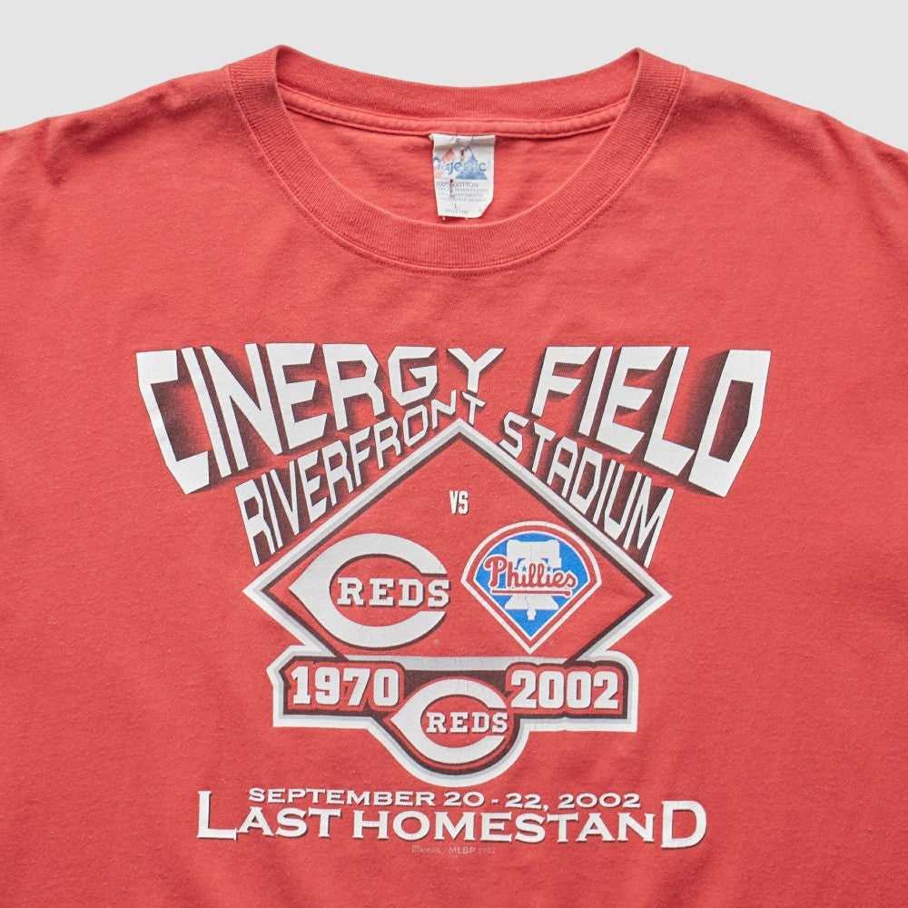 Red Cincinnati Reds 2002 T-Shirt