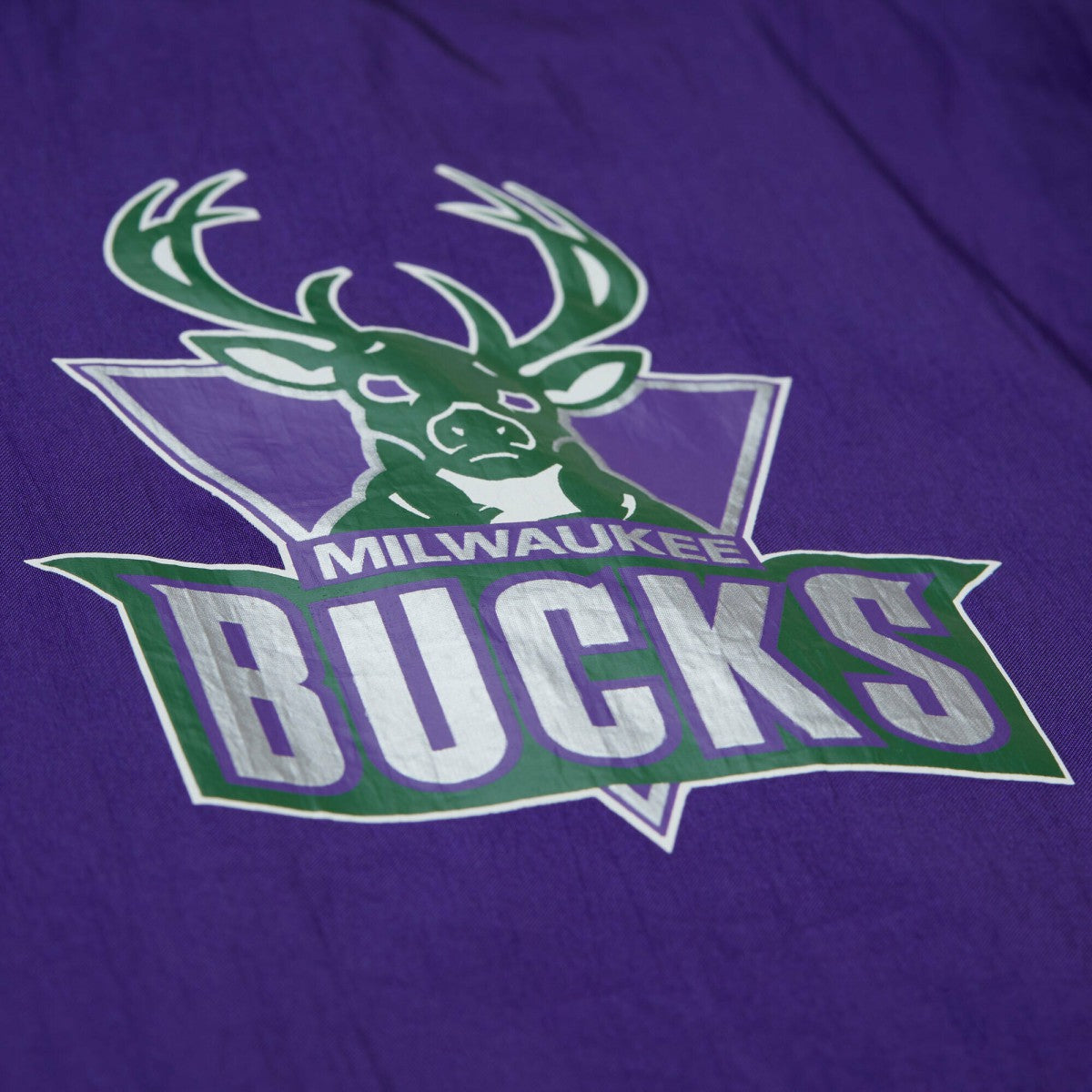 Mitchell & Ness Milwaukee Bucks Playmaker Full-Zip Hooded Windbreaker Jacket