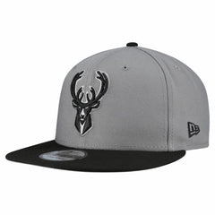 New Era Milwaukee Bucks Core Logo Storm Gray Two-Tone 9FIFTY Snapback Hat