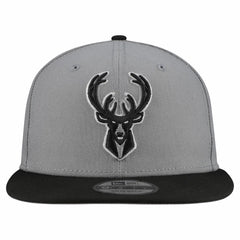 New Era Milwaukee Bucks Core Logo Storm Gray Two-Tone 9FIFTY Snapback Hat