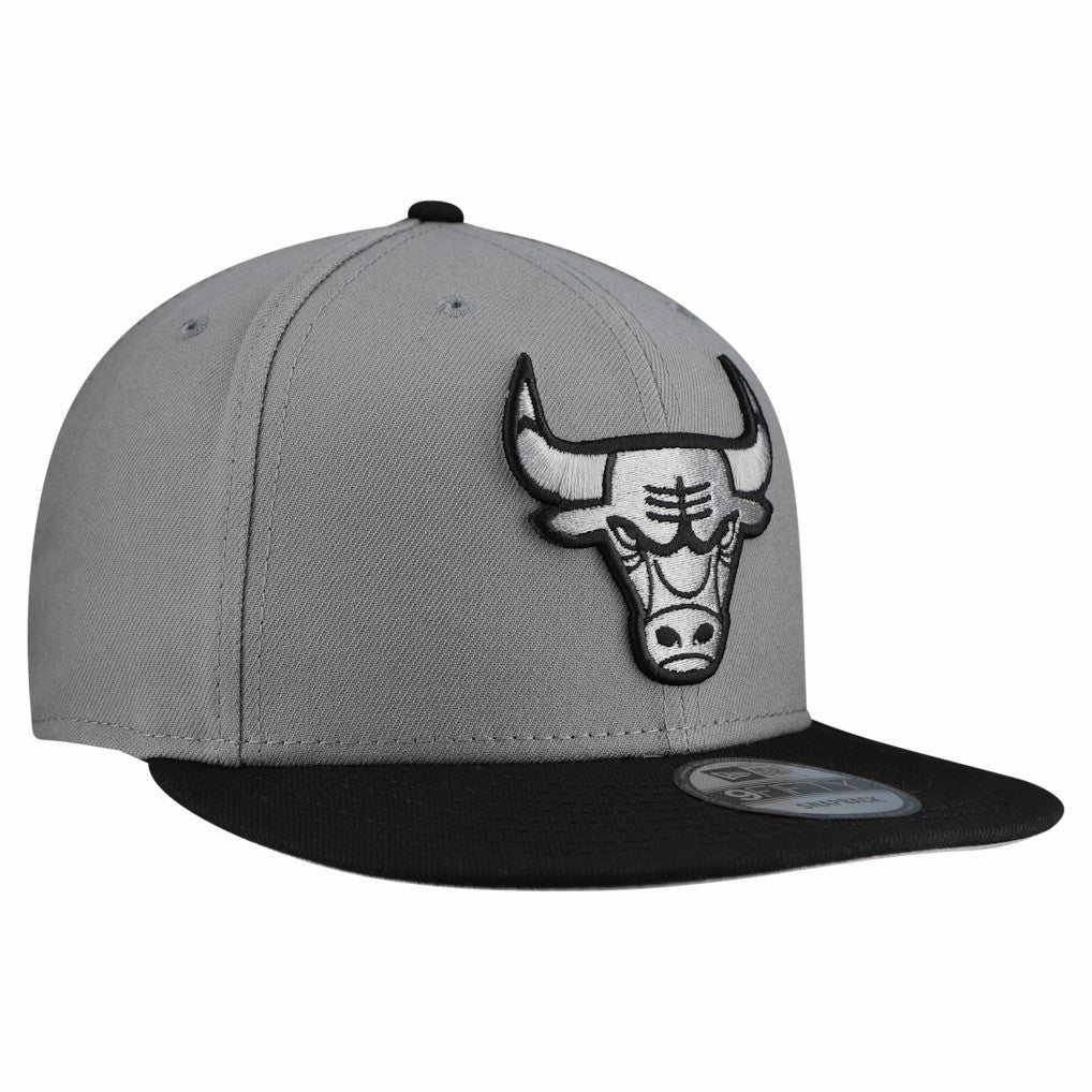 New Era Chicago Bulls Core Logo Storm Gray Two-Tone 9FIFTY Snapback Hat