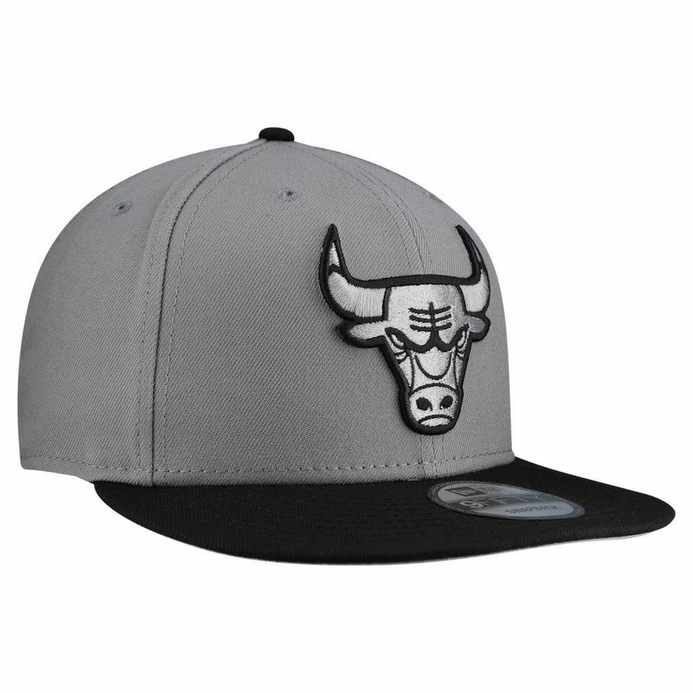 New Era Chicago Bulls Core Logo Storm Gray Two-Tone 9FIFTY Snapback Hat