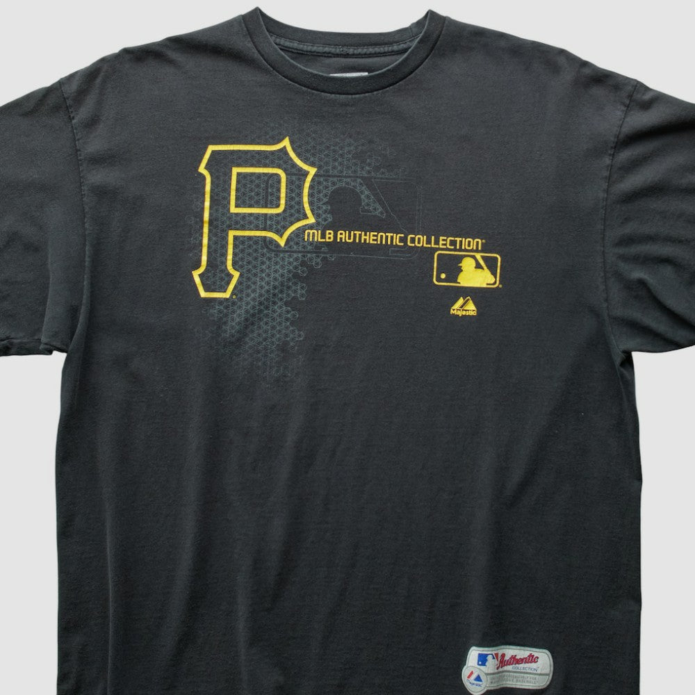 Black Pittsburgh Pirates Majestic 2000s T-Shirt