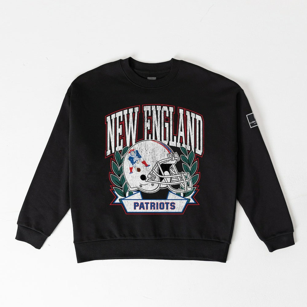 Gameday Couture Women's Oversized Victory Lane Black Label Premium Fleece Sweatshirt - New England Patriots Sweatshirts