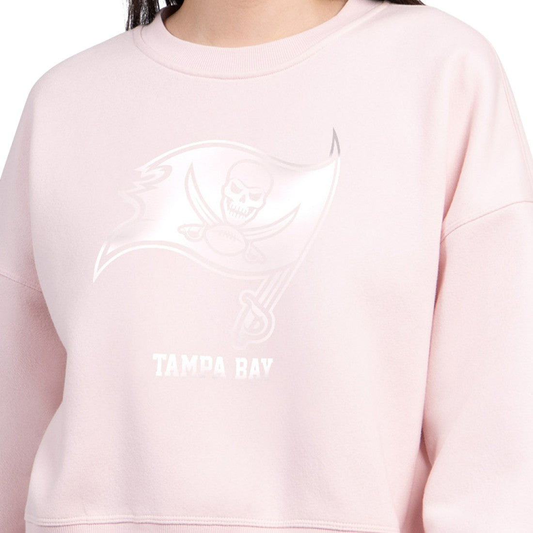 Starter Women's Travel Pastels Boxy Fleece Sweatshirt - Tampa Bay Buccaneers Sweatshirts