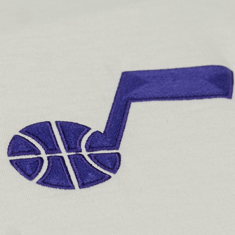 Mitchell & Ness Utah Jazz Hardwood Classics Chainstitch Premium T-Shirt