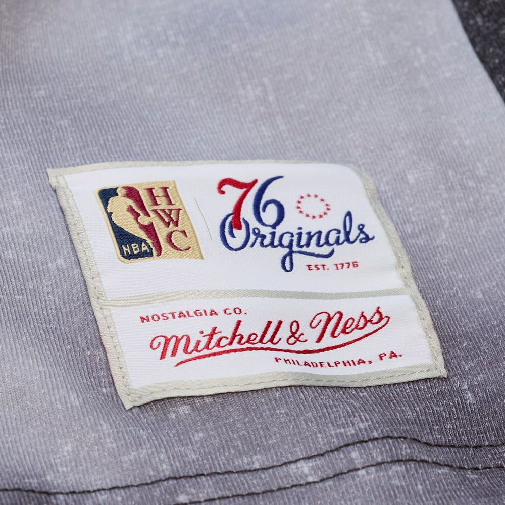 Mitchell & Ness Philadelphia 76ers Hardwood Classics Originals Collection 2000-2001 Team Roster T-Shirt