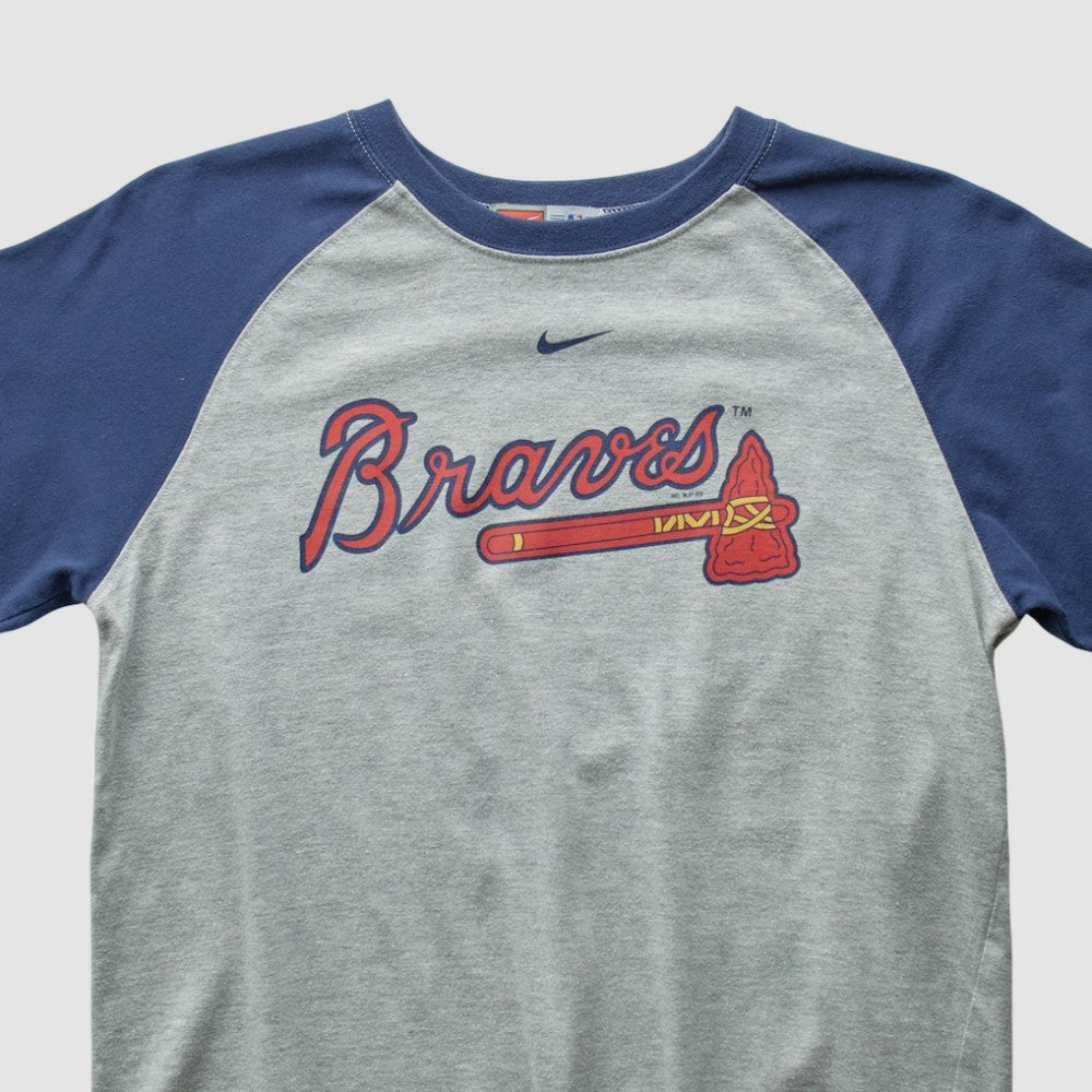 Gray Atlanta Braves Nike 2000s T-shirt