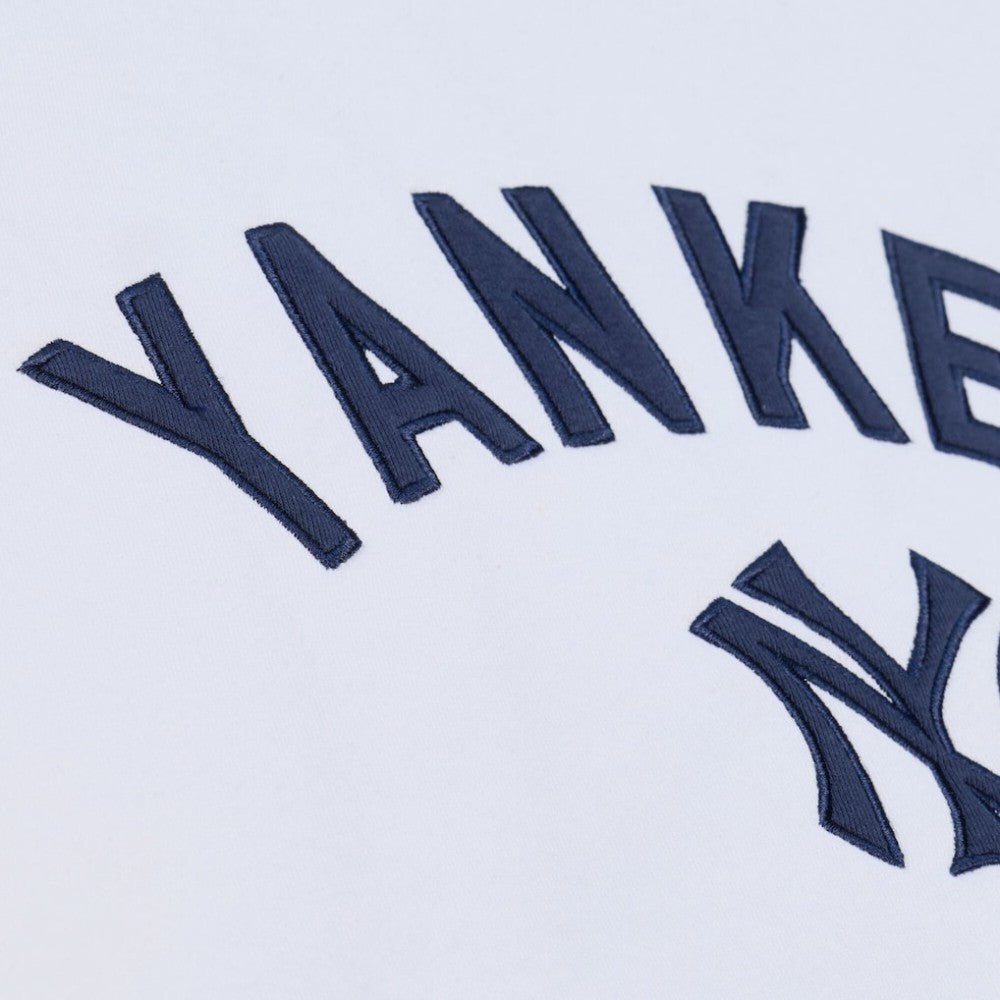 White New York Yankees Mitchell & Ness Arctic Fleece Sweatshirt