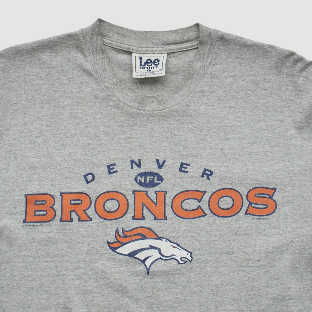 Lee Apparel 2000s Long Sleeve T-shirt - Denver Broncos T-shirts