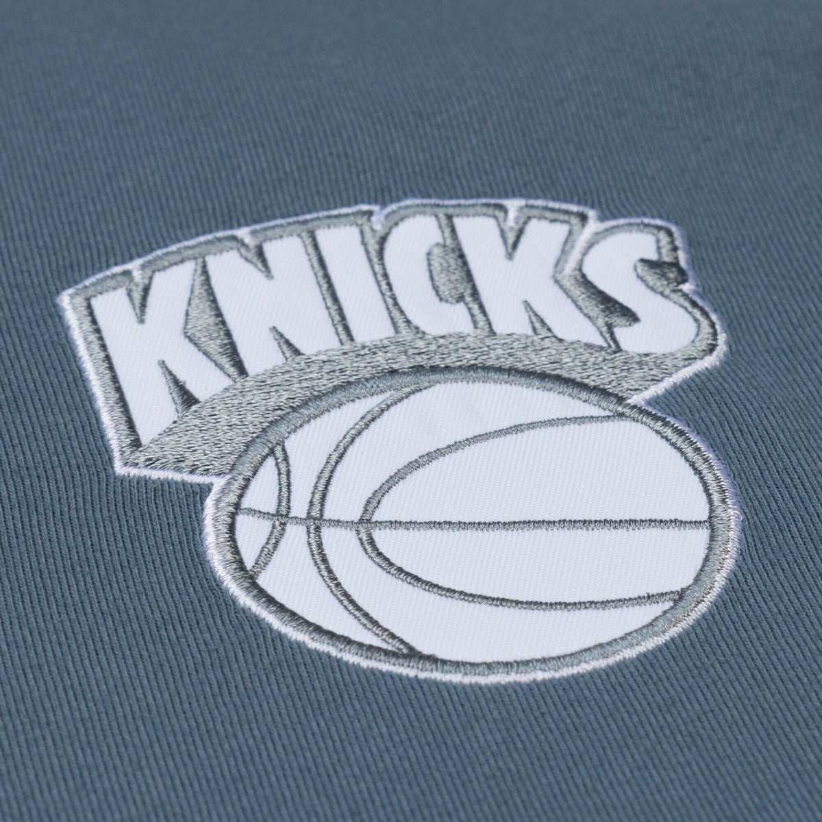 Mitchell & Ness New York Knicks Thunderstorm T-Shirt
