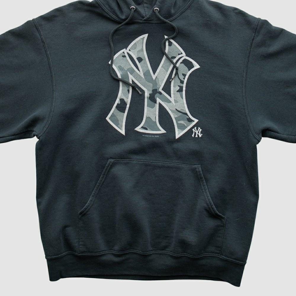 Black New York Yankees Genuine Merchandise 2010s Hooded Pullover Sweatshirt