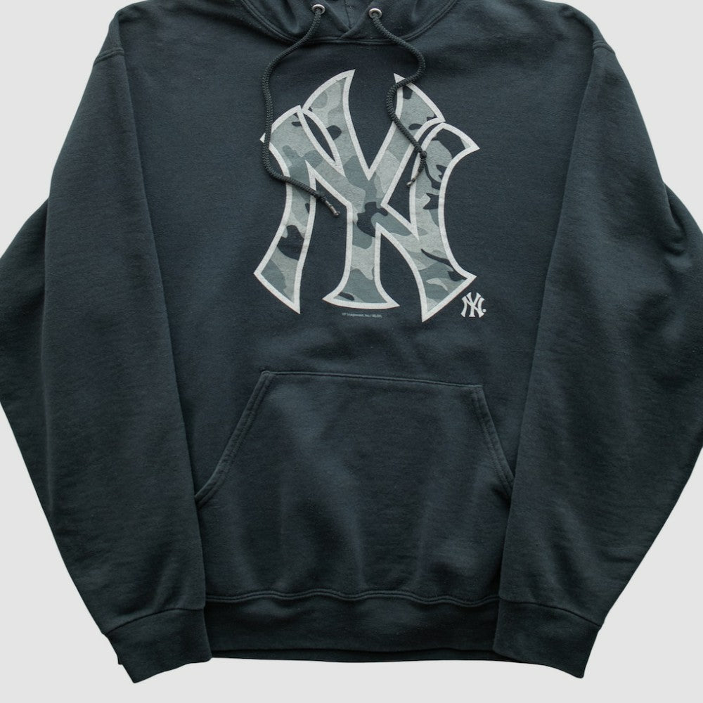 Black New York Yankees Genuine Merchandise 2010s Hooded Pullover Sweatshirt