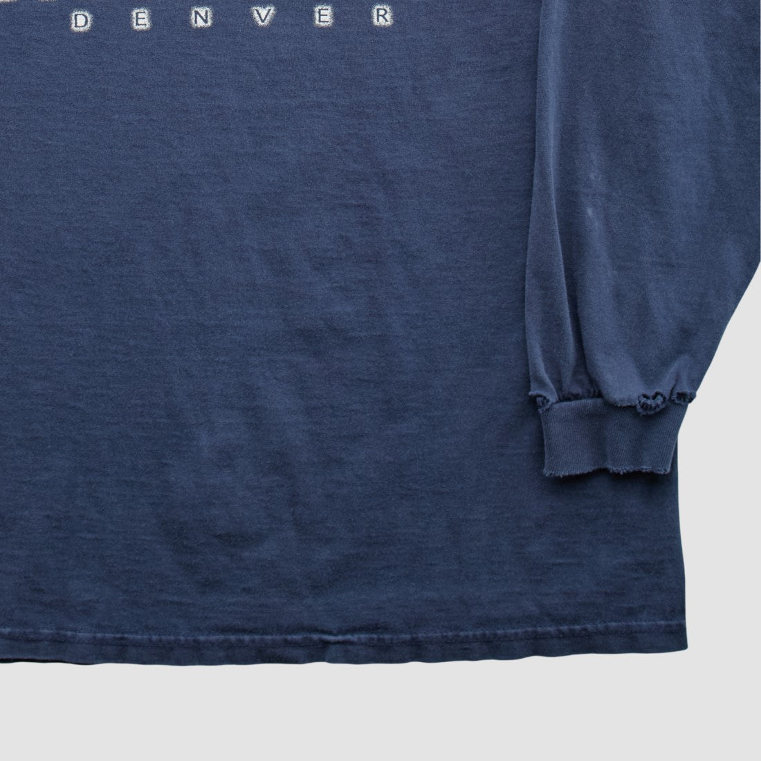 Delta 2000s Long Sleeve T-shirt - Denver Broncos T-shirts