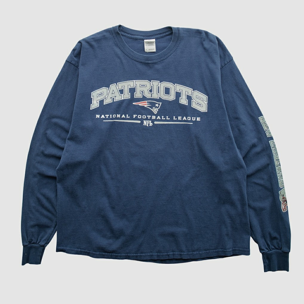 Gildan 2000s Long Sleeve T-shirt - New England Patriots T-shirts