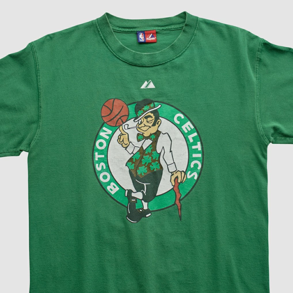 Vintage Boston Celtics Majestic 2000s T-shirt