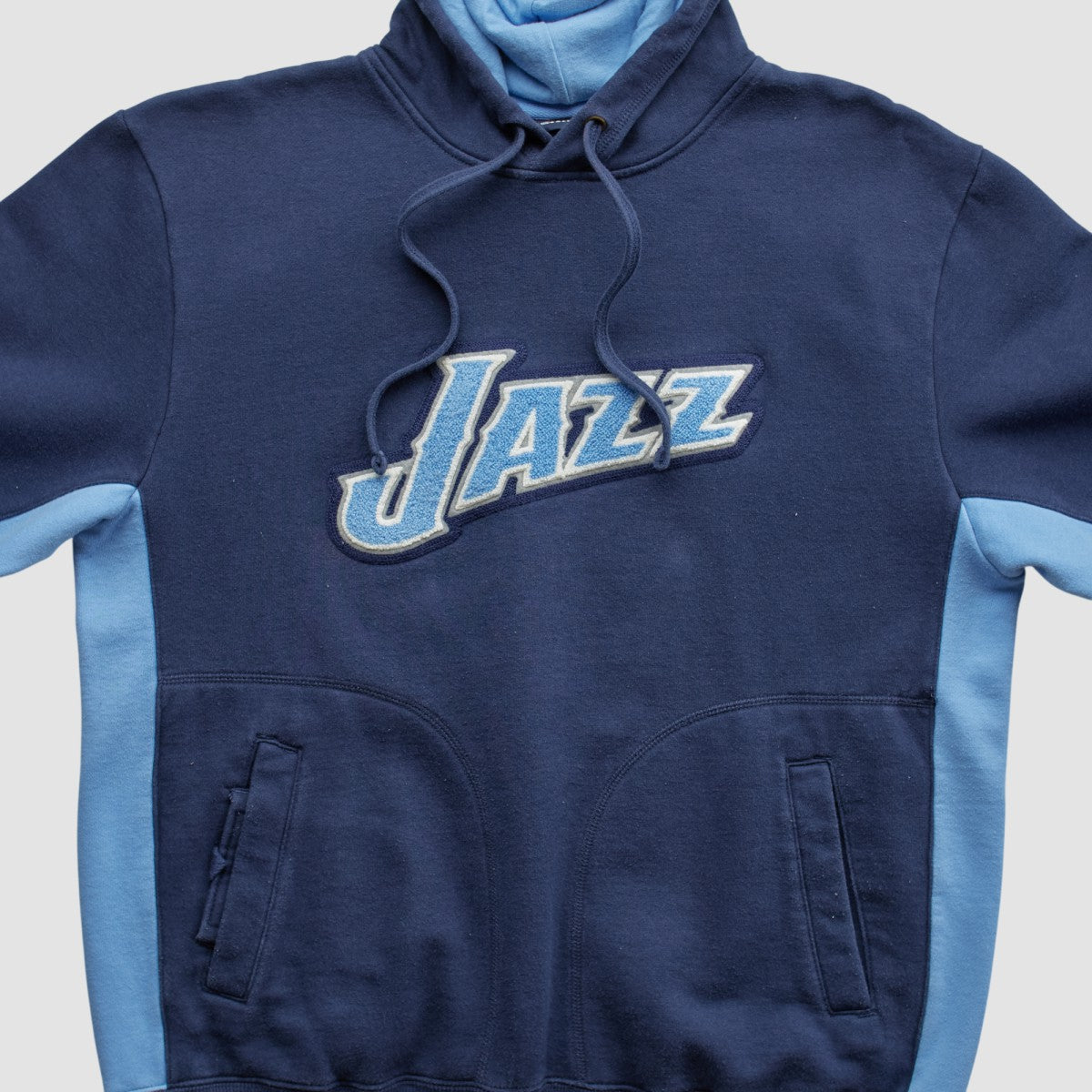 Vintage Utah Jazz NBA 2000s Hooded Pullover Sweatshirt
