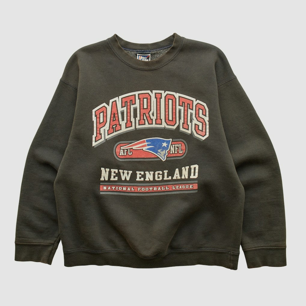 Pro Player 90s Pullover Sweatshirt - New England Patriots Pullover