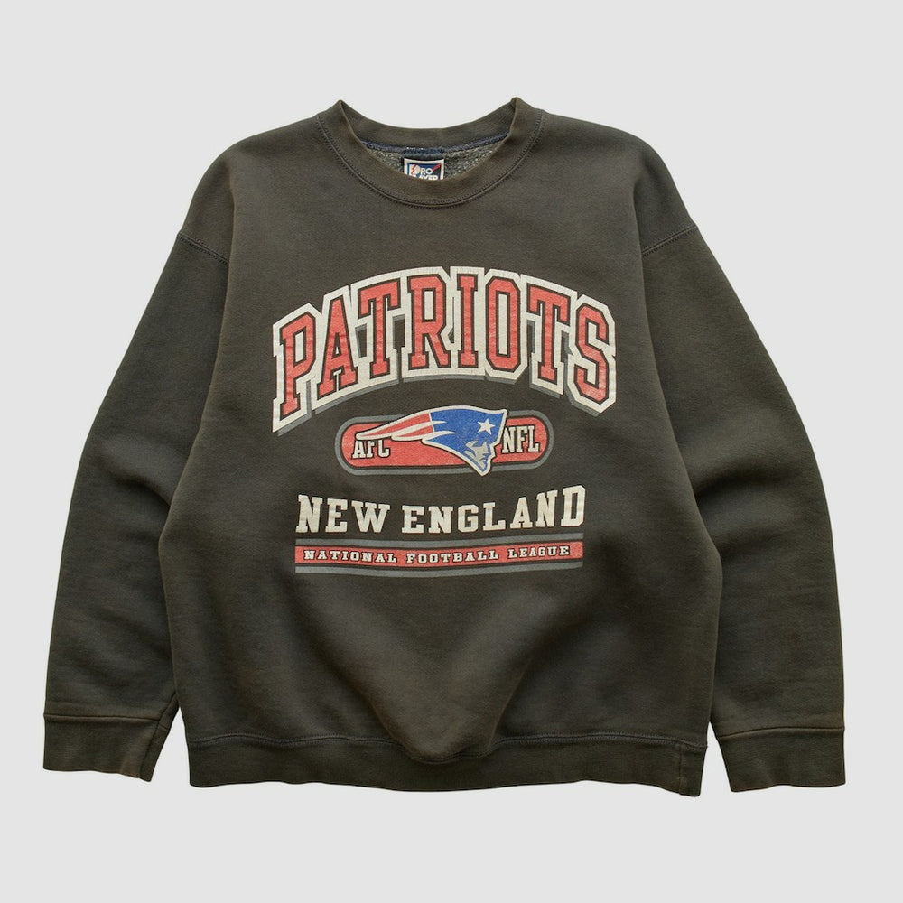 Pro Player 90s Pullover Sweatshirt - New England Patriots Pullover