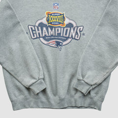 Super Bowl XXXVIII Lee Apparel 2004 Pullover Sweatshirt - New England Patriots Pullover