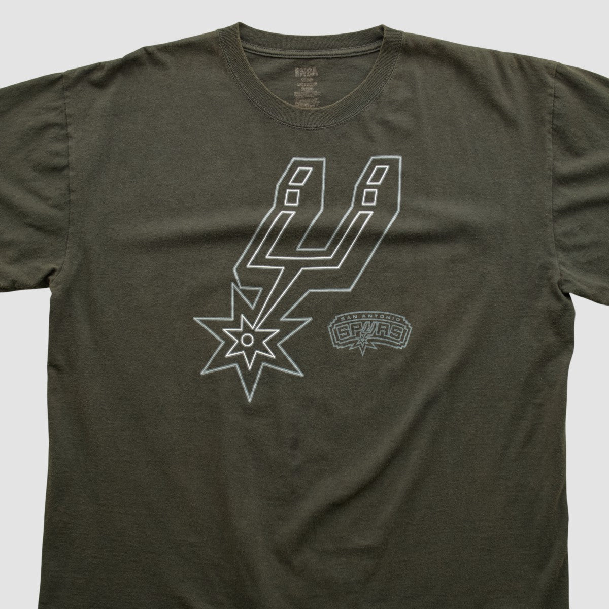 Vintage San Antonio Spurs NBA 2000s T-shirt