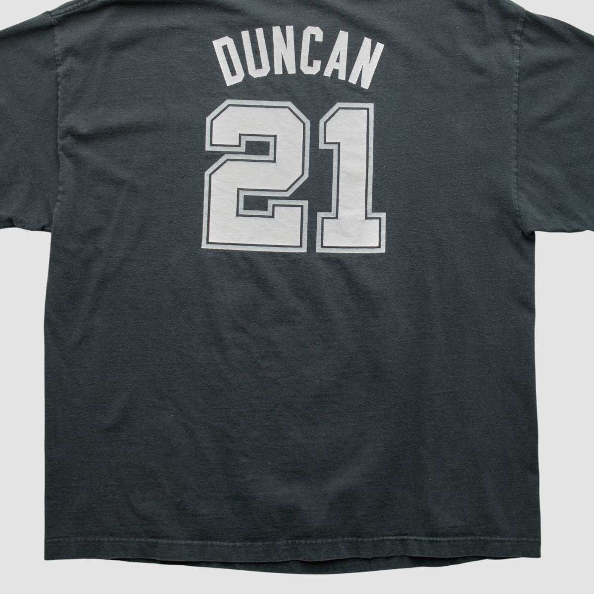 Vintage San Antonio Spurs NBA 2000s T-shirt