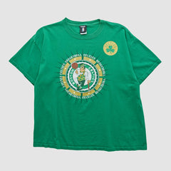 Vintage Boston Celtics UNK 2000s T-shirt