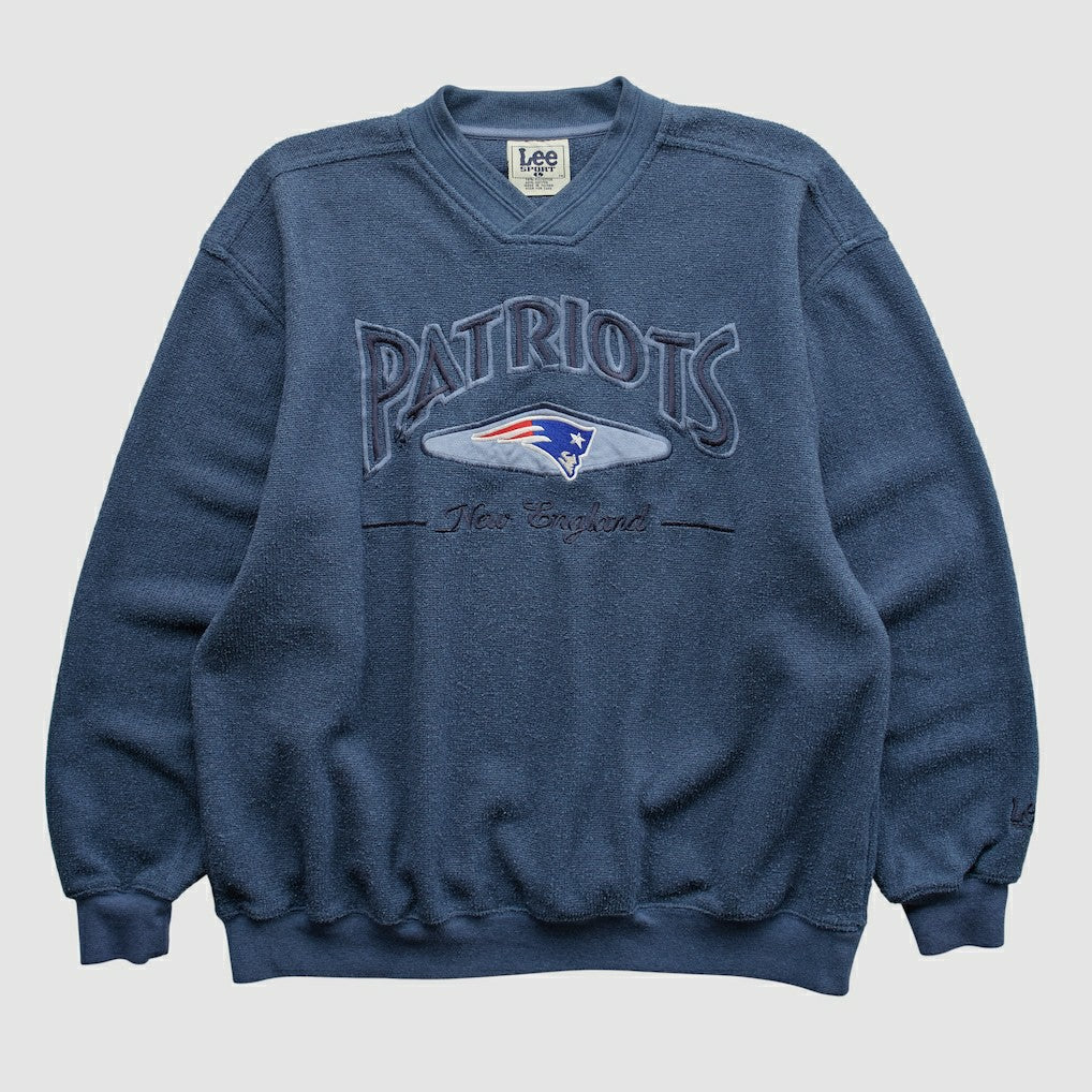 Lee Apparel 90s Pullover Sweatshirt - New England Patriots Pullover