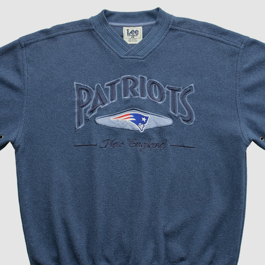 Lee Apparel 90s Pullover Sweatshirt - New England Patriots Pullover