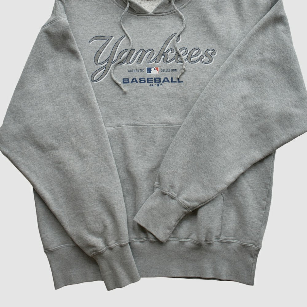 Heather Gray New York Yankees Majestic 2000s Hooded Pullover Sweatshirt