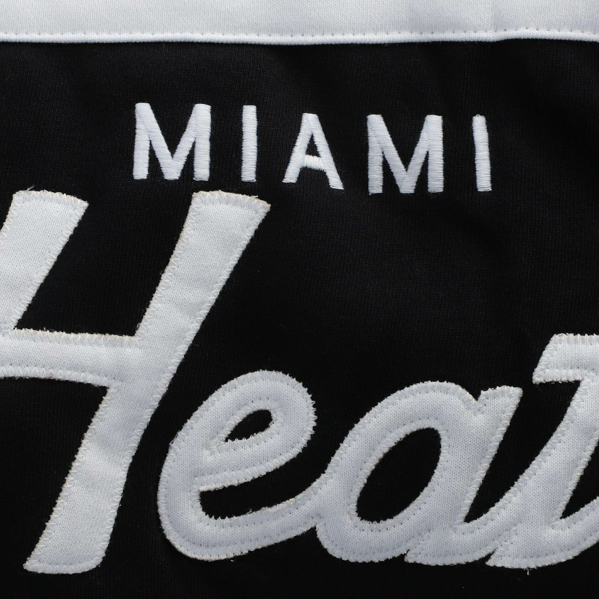 Mitchell & Ness Miami Heat Head Coach Pullover Hoodie