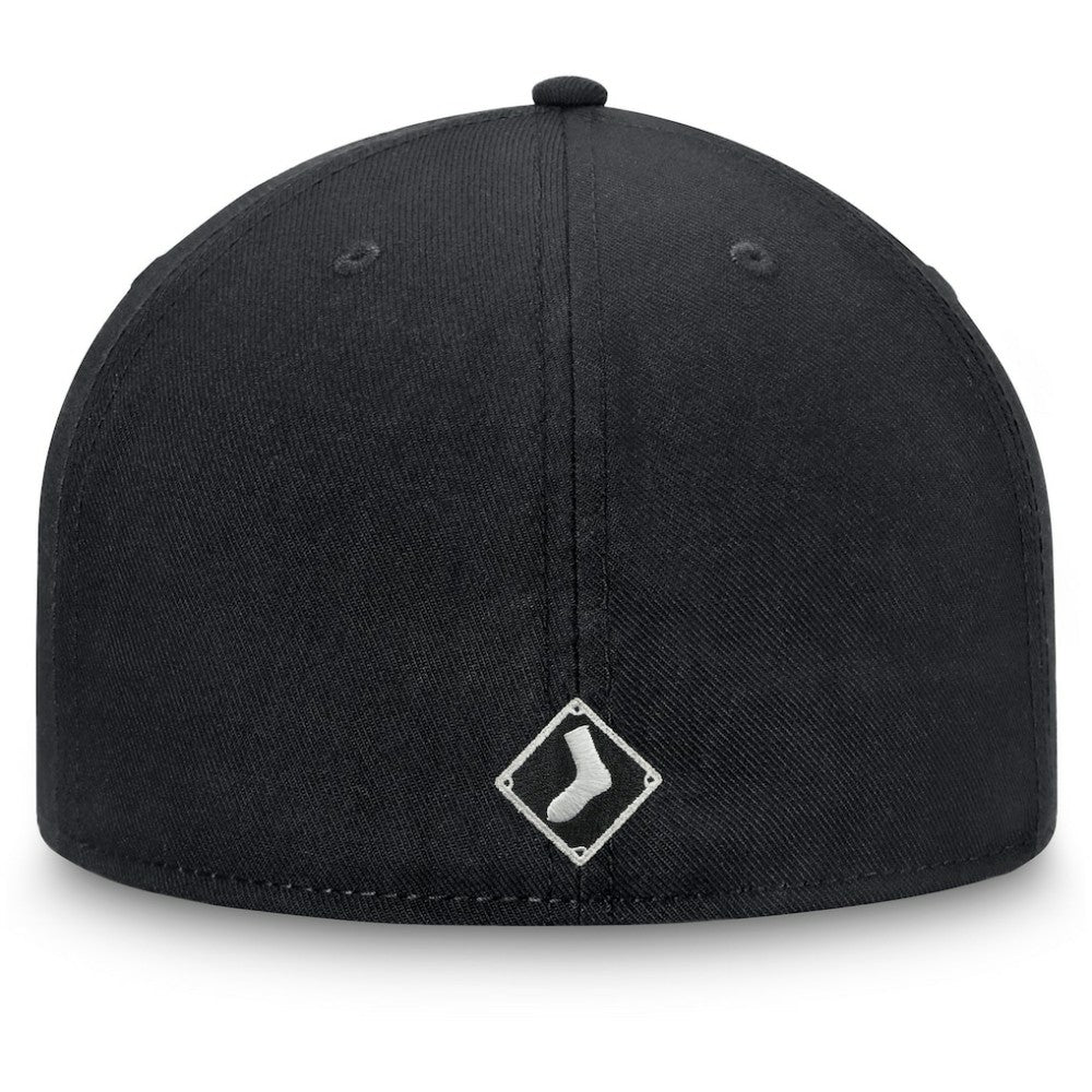Black Chicago White Sox Fanatics Team Core Fitted Hat