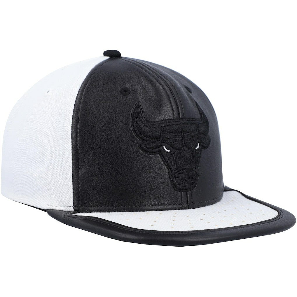 Mitchell & Ness Chicago Bulls NBA Day One Snapback Hat