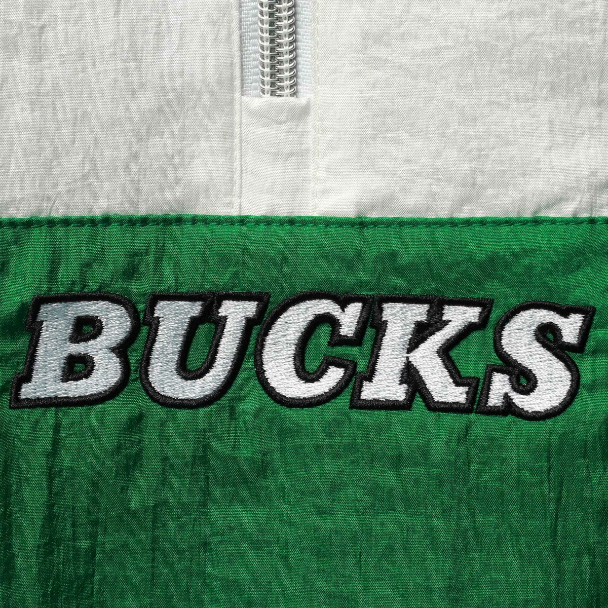 Mitchell & Ness Milwaukee Bucks Women's Half-Zip Windbreaker 2.0 Hoodie