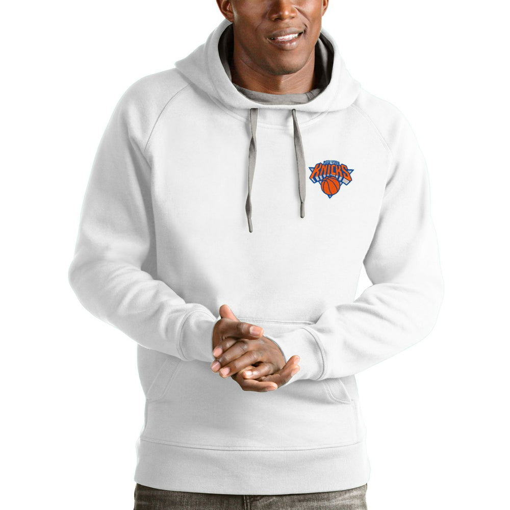 New York Knicks Antigua Victory Pullover Hoodie