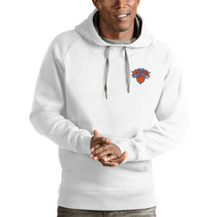 New York Knicks Antigua Victory Pullover Hoodie
