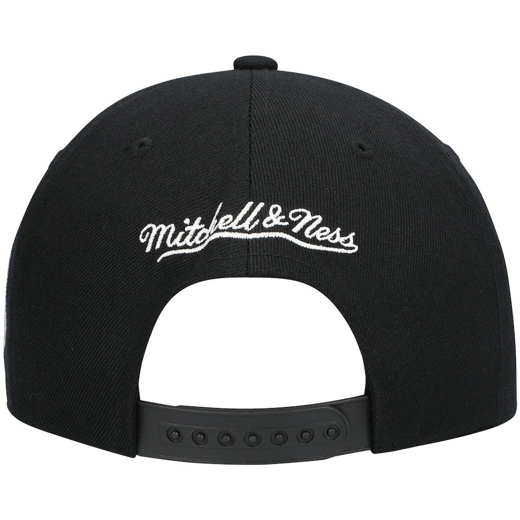 Mitchell & Ness Atlanta Hawks Hardwood Classics Script 2.0 Snapback Hat