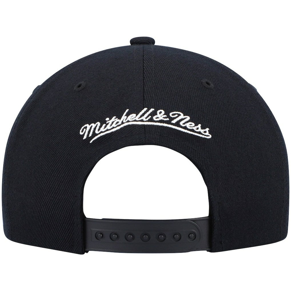 Mitchell & Ness Toronto Raptors Ground 2.0 Snapback Hat
