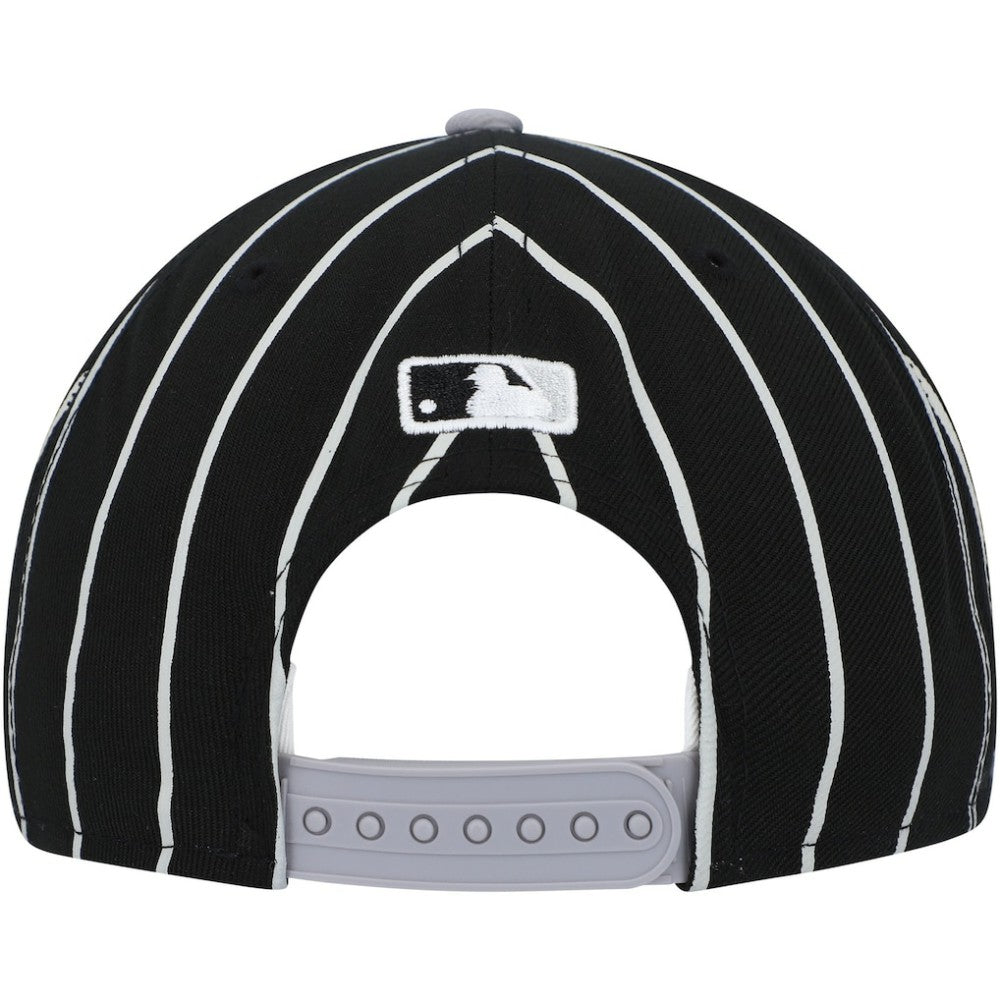 Black/Gray Chicago White Sox New Era City Arch 9FIFTY Snapback Hat